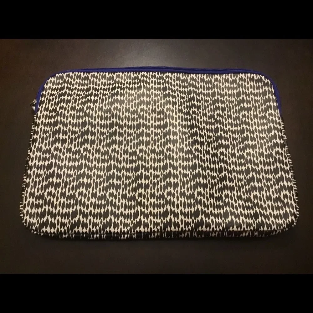 Stella & Dot Laptop Bag Black/ White